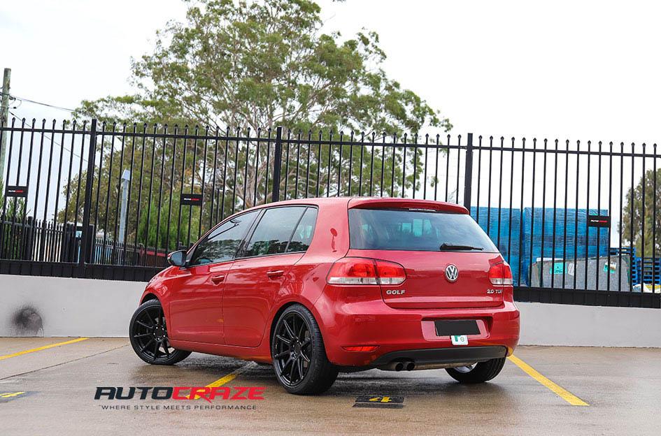 VOLKSWAGEN GOLF ESSEN SATIN BLACK